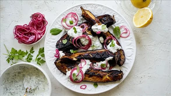 Pieczony bakłażan w glazurze miso