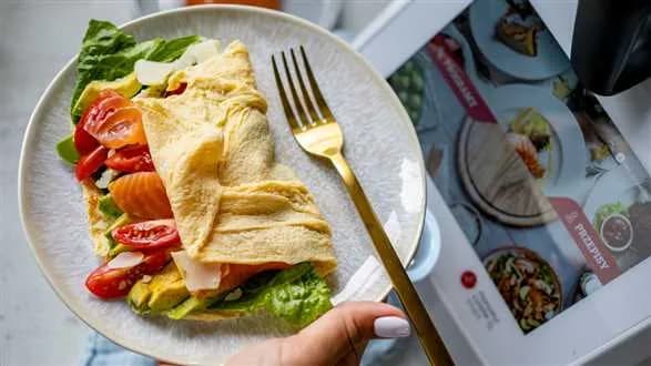 Omlety na parze z łososiem i warzywami