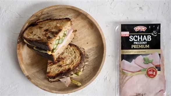 Kanapki z grilla ze schabem i szparagami