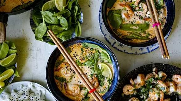 Zupa w stylu azjatyckim