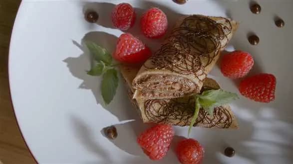 Naleśniki z kremem orzechowym i ciasteczkami