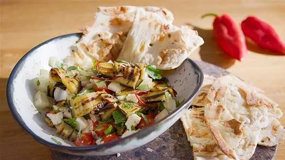 Orientalna sałatka z bakłażana