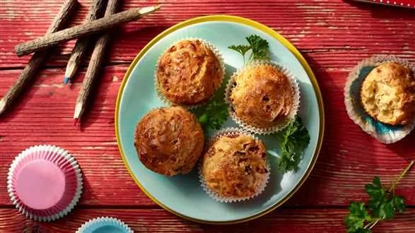 Pożywne szkolne bułeczki z szynką