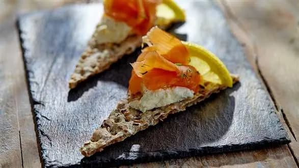 Peklowany łosoś skandynawski – gravlax