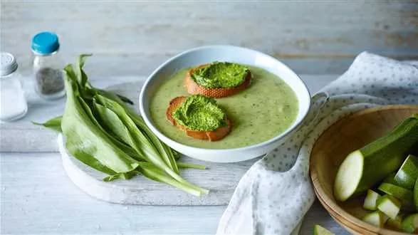 Zupa z cukinii - krem z grzankami