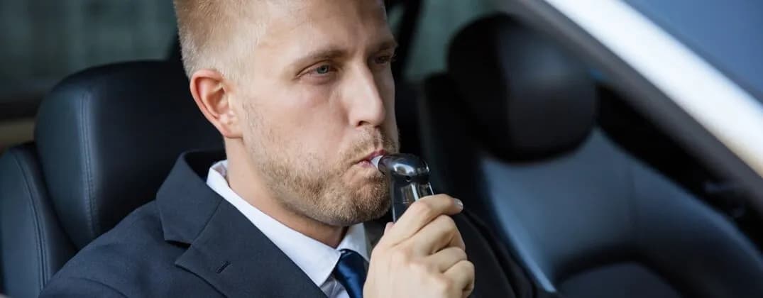 Jak działa alkomat świeczka? Zrozum mechanizm pomiaru alkoholu