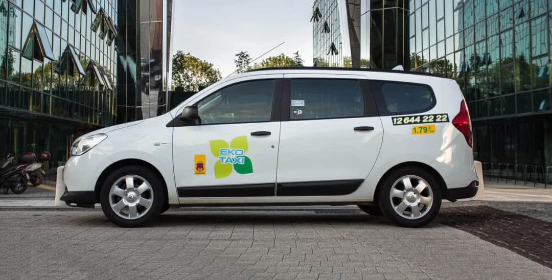 Ile kosztuje taxi w Krakowie? Sprawdź ceny i ukryte opłaty