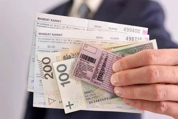 Jaki mandat za brak tablicy rejestracyjnej? Sprawdź, co grozi kierowcom