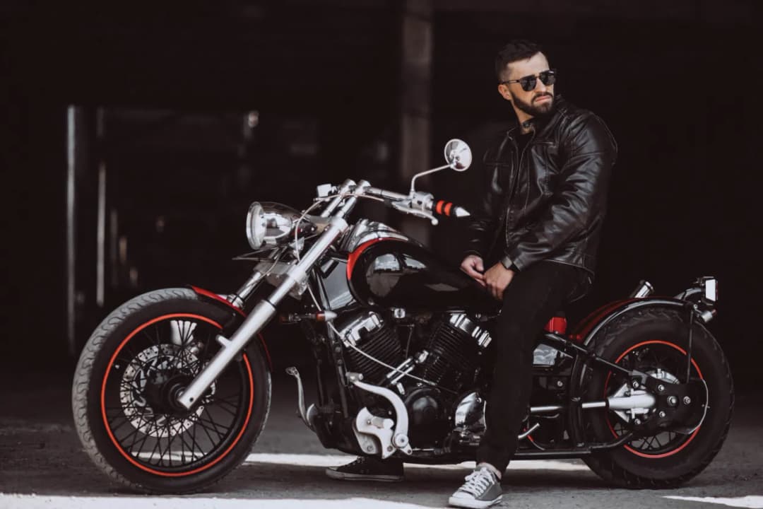 Ile kosztuje wymiana oleju w motocyklu? Sprawdź, co wpływa na cenę