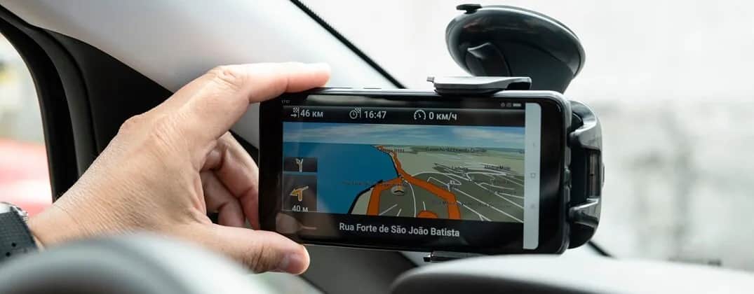 Ile kosztuje wgranie mapy do nawigacji samochodowej? Sprawdź ceny!